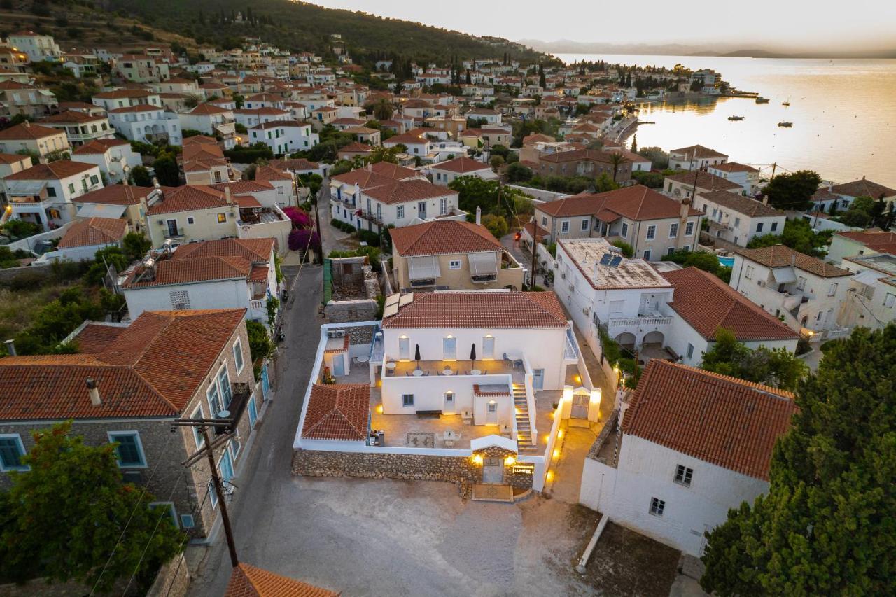 Lumiere Spetses Hotel ภายนอก รูปภาพ