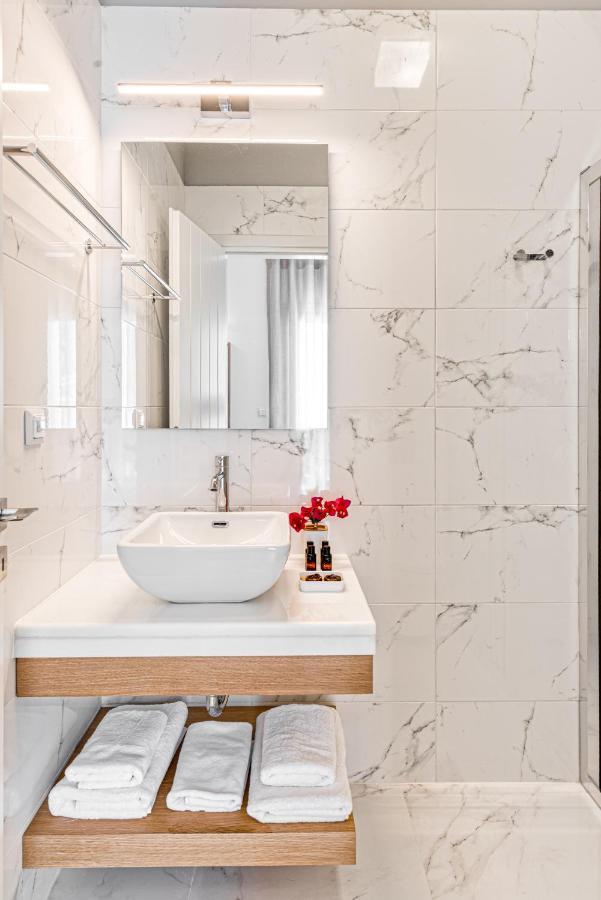 Lumiere Spetses Hotel ภายนอก รูปภาพ
