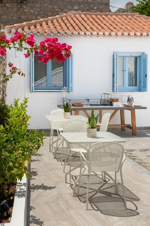 Lumiere Spetses Hotel ภายนอก รูปภาพ